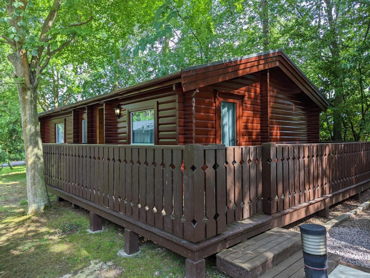Pineshadow Lodge-Dog Friendly Kenwick Park Louth Louth  Exteriör bild